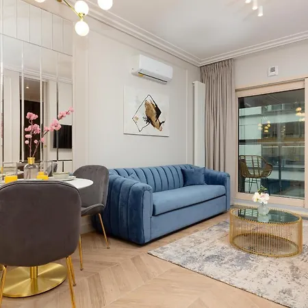 Mennica By Renters Prestige * Varsovie