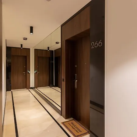 Mennica By Renters Prestige * Warszawa