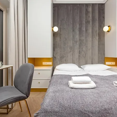 Mennica By Renters Prestige *