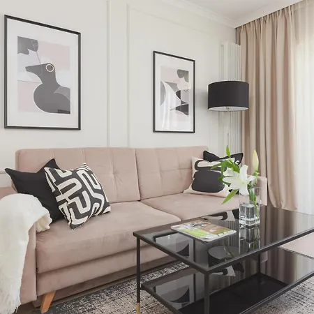 Mennica By Renters Prestige * Varsovie