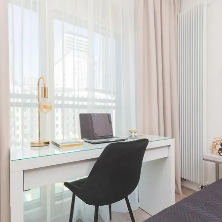 Mennica By Renters Prestige 公寓