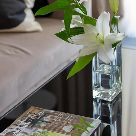 Mennica By Renters Prestige Warsaw