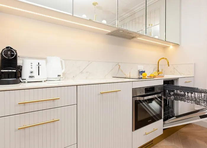 Mennica By Renters Prestige * Varsó