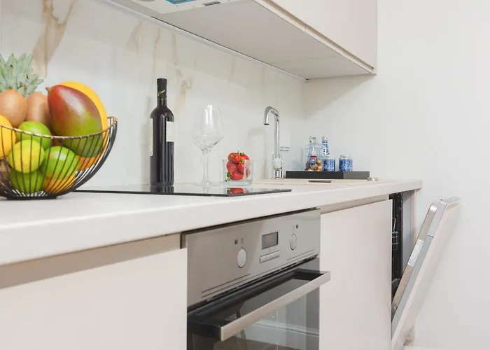 Mennica By Renters Prestige Apartman Varsó