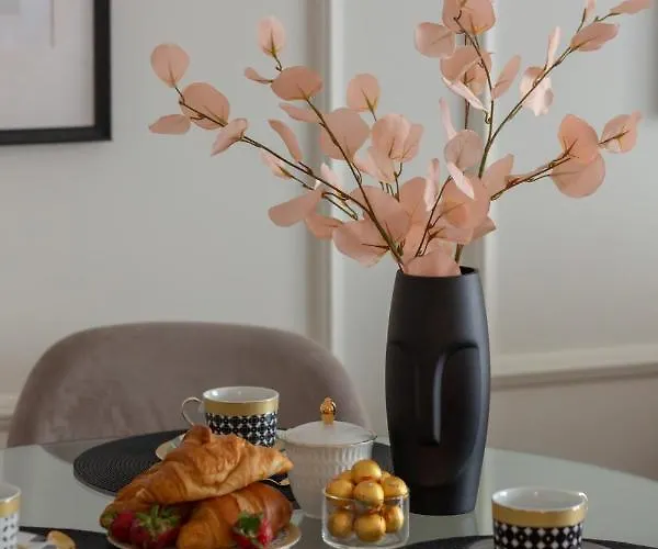 Mennica By Renters Prestige