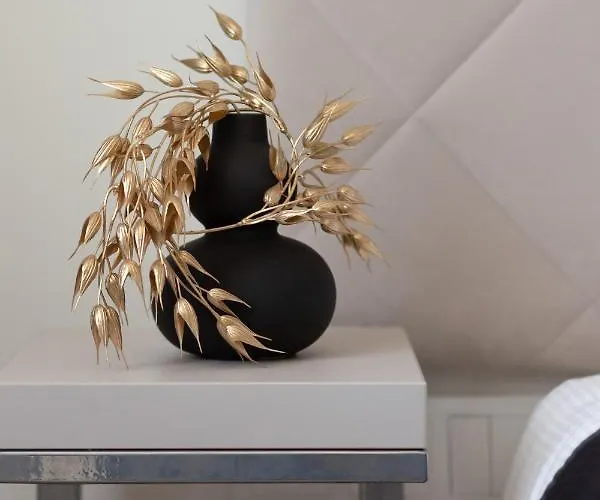 Mennica By Renters Prestige Apartman Varsó