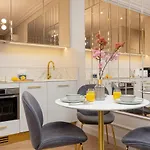 Mennica By Renters Prestige *