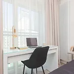 Mennica By Renters Prestige Διαμέρισμα