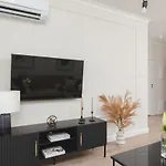 Mennica By Renters Prestige