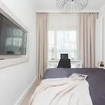 Mennica By Renters Prestige *