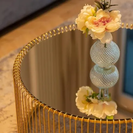 Apartment Mennica By Renters Prestige