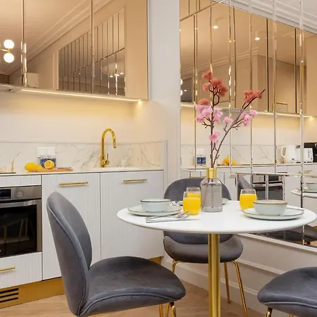 Mennica By Renters Prestige *