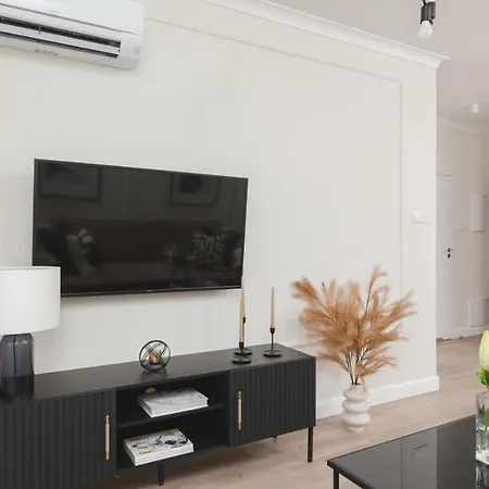 Mennica By Renters Prestige