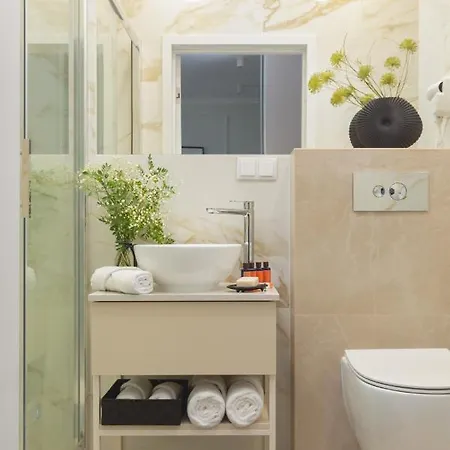 Mennica By Renters Prestige *